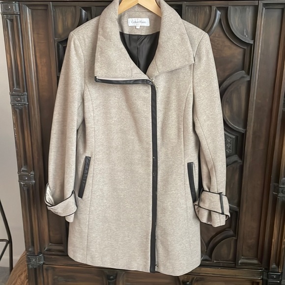 Calvin Klein Jackets & Blazers - Calvin Klein cost size 10 in good condition.